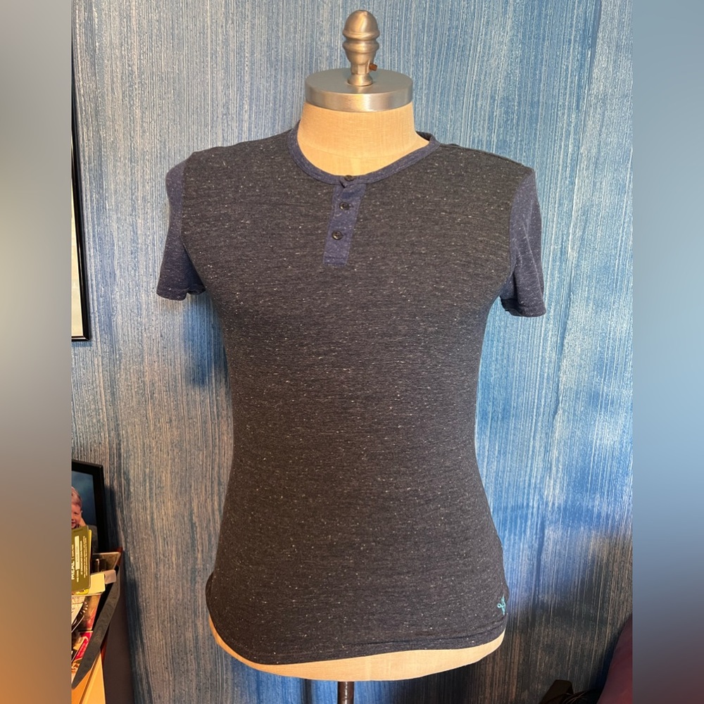 American Eagle Vintage Tee Medium